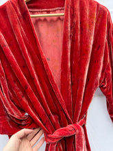 Load image into Gallery viewer, Pure Silk Velvet Robe - size S (open sizing)
