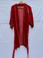 Load image into Gallery viewer, Pure Silk Velvet Robe - size S (open sizing)
