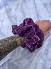 Load image into Gallery viewer, Lilac Silk Velvet Scrunchie
